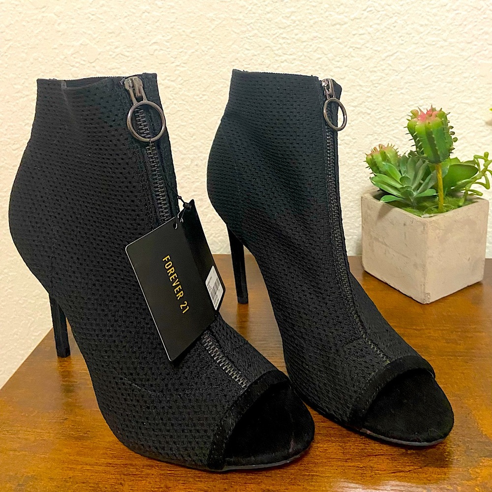 Open toe heeled ankle bootie
